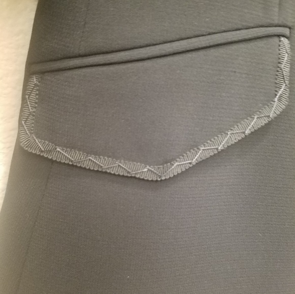 Tahari by Arthur S. Levine 2Pc Sz6 Black Pantsuit - Picture 7 of 8